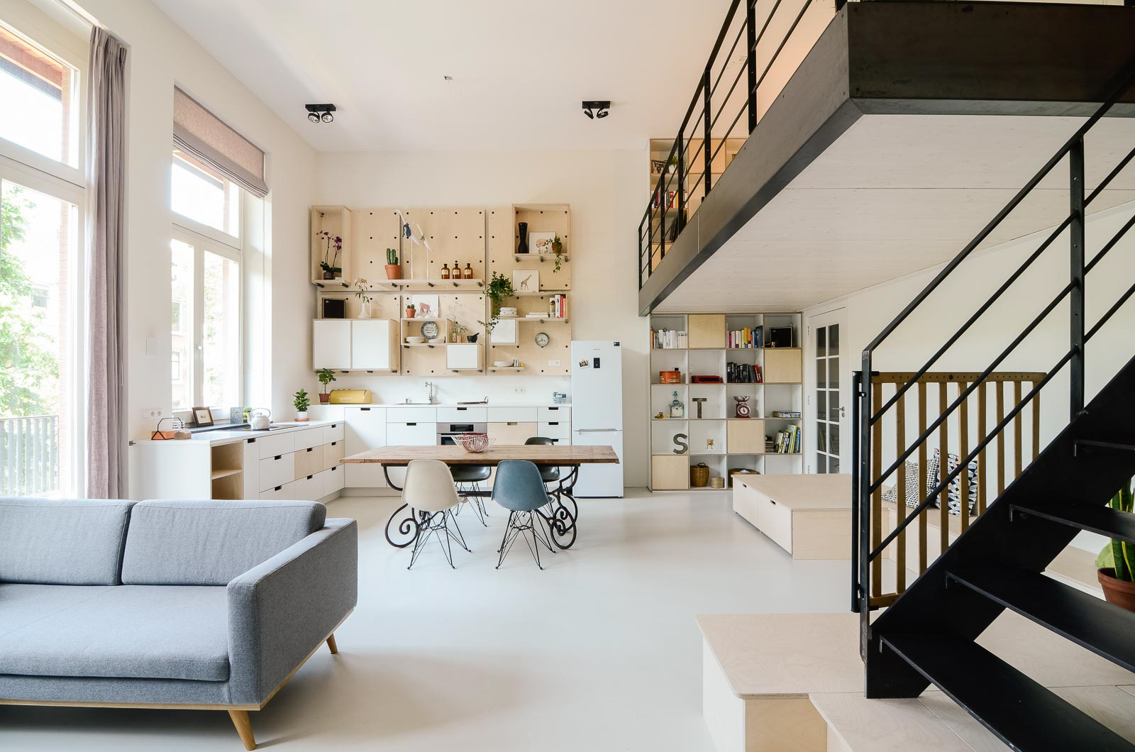 Old school conversion 'Ons dorp' Amsterdam by Standard Studio